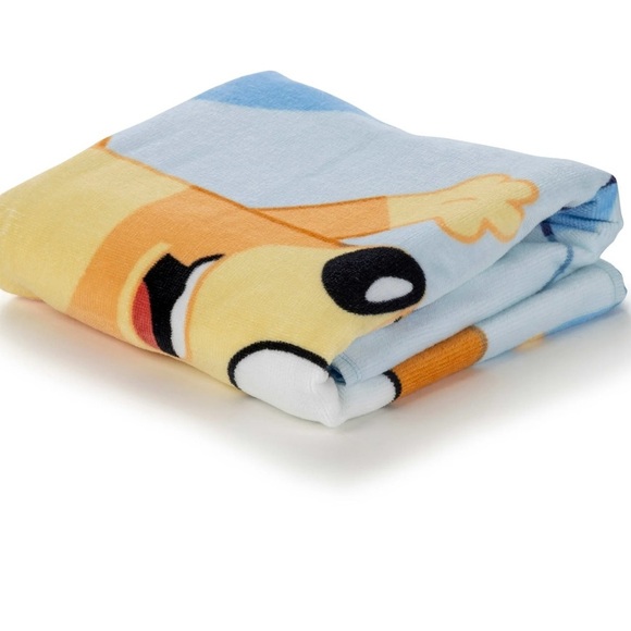 Bluey Bingo Beach Towel 100% Cotton W/ Embroidered Applique 28in x 58in- NWT - Picture 3 of 9